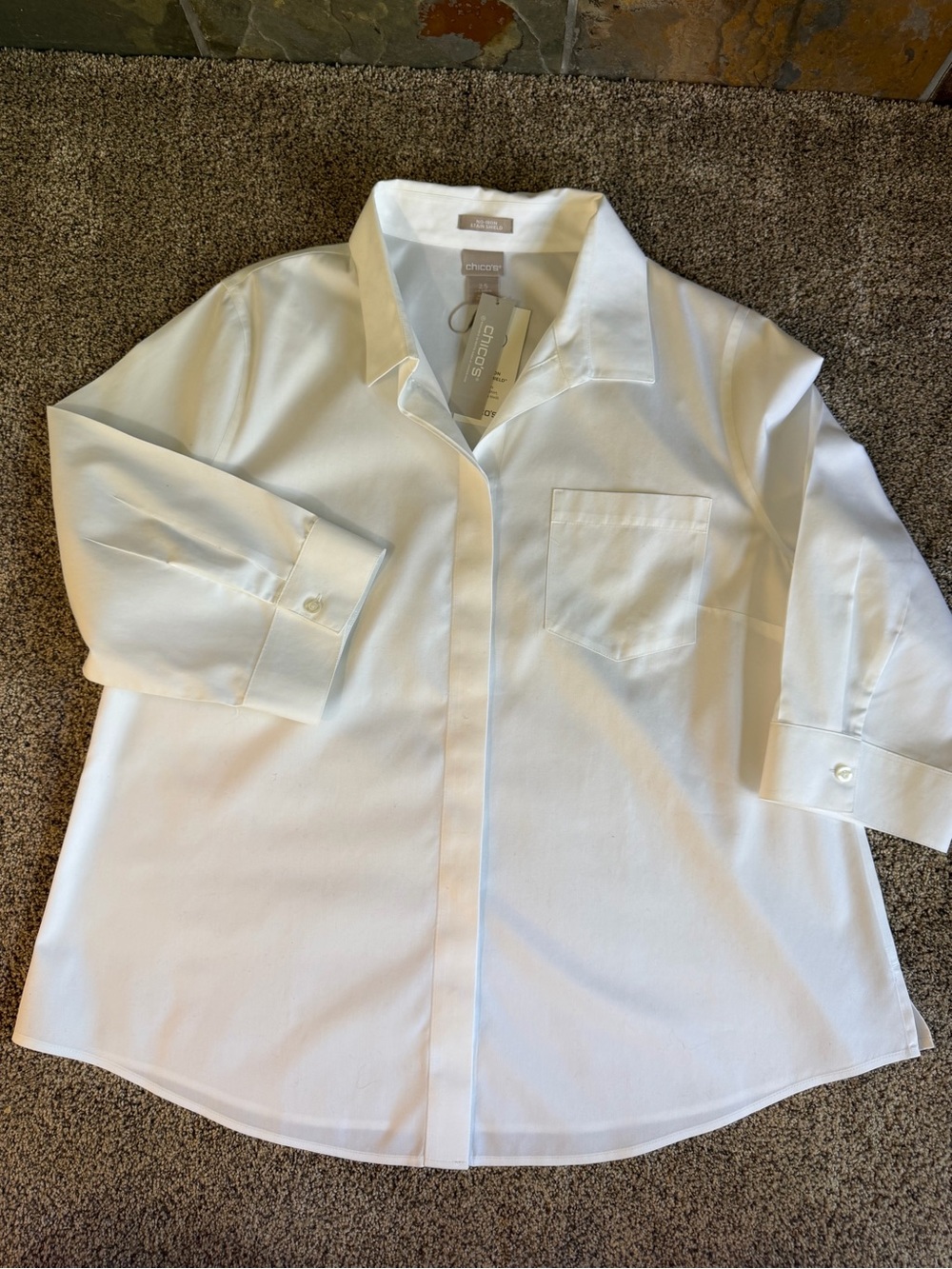 Chico's White Button-Front women's NEW/Crisp iron free fabric!!